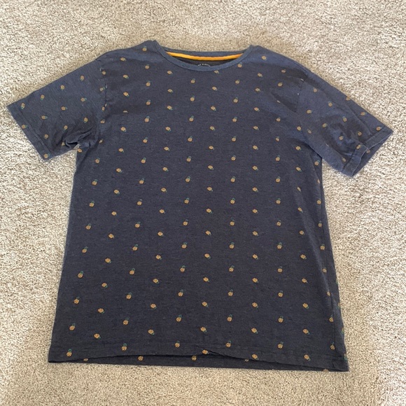 Denim & Flower Other - Denim and Flower Pineapple 🍍 Pattern T-Shirt